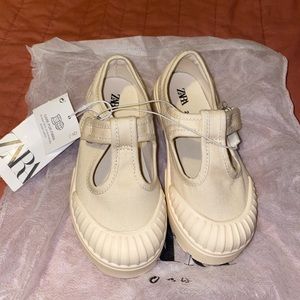 Brand New!!! Zara cloth Mary Janes